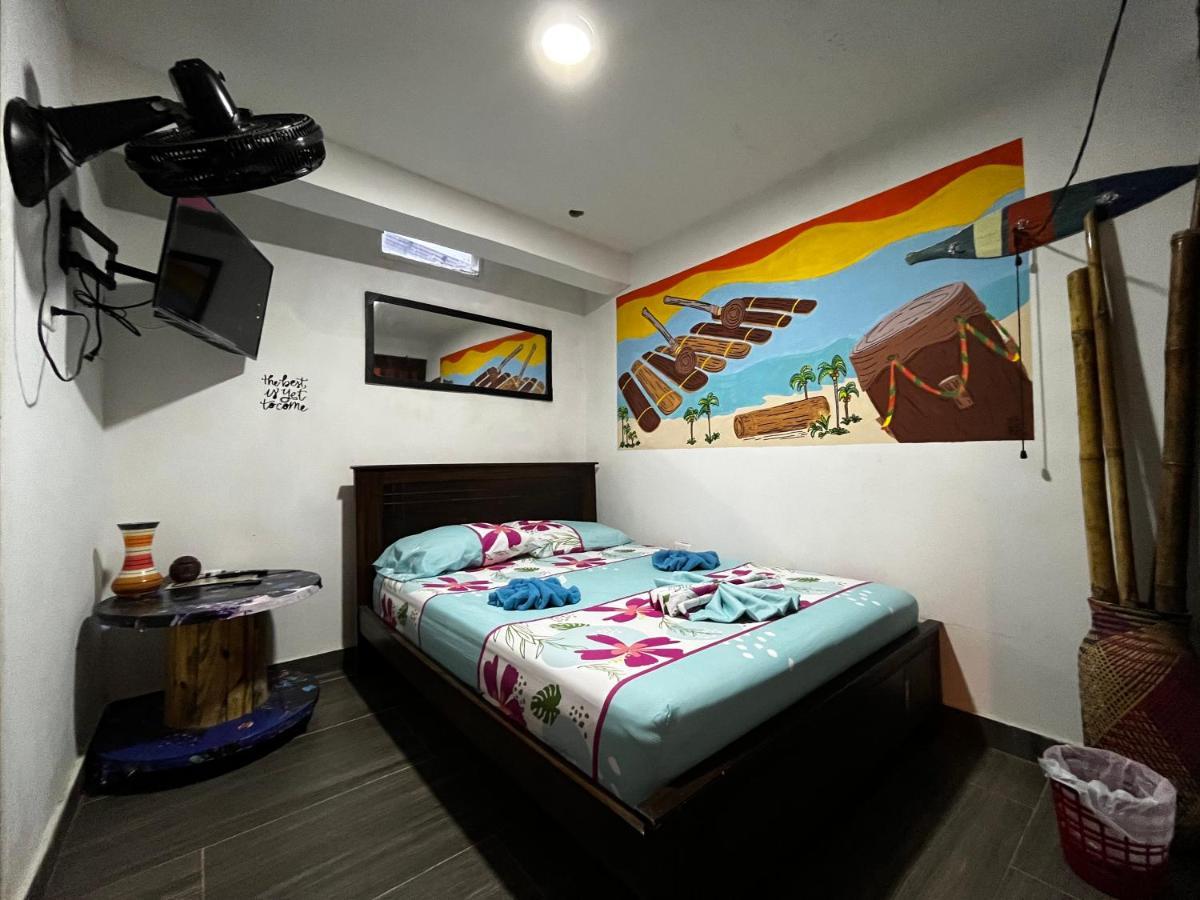Acuarios Hostal Playa Ladrilleros Eksteriør billede
