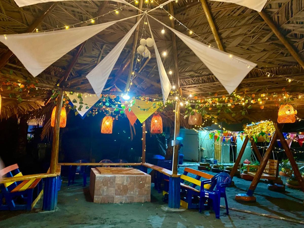Acuarios Hostal Playa Ladrilleros Eksteriør billede