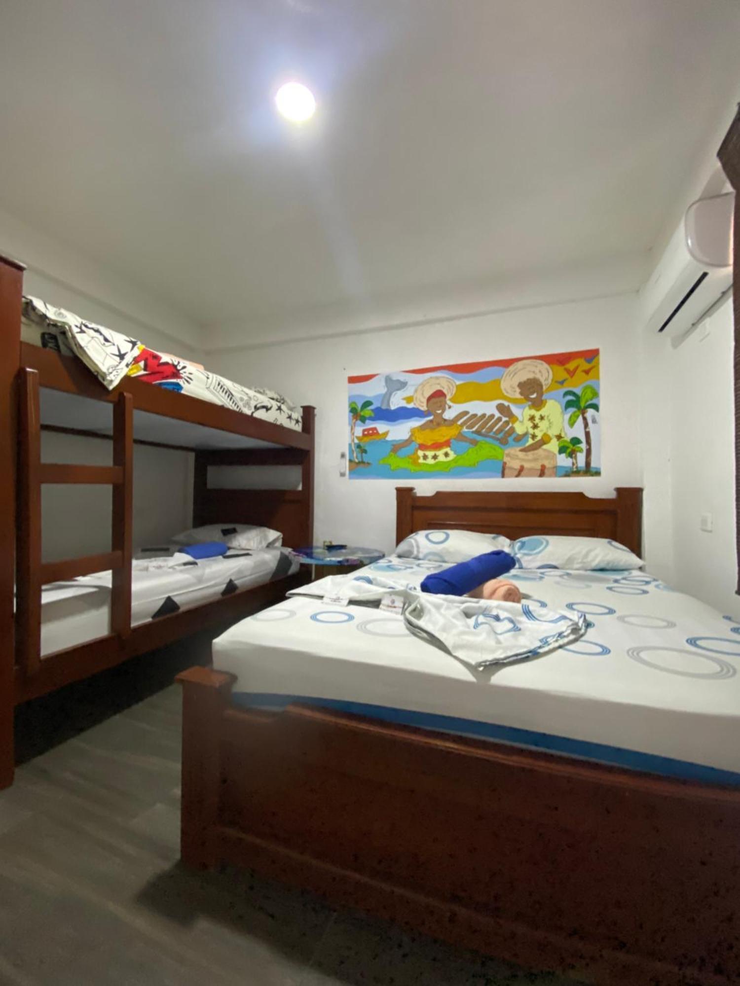 Acuarios Hostal Playa Ladrilleros Eksteriør billede